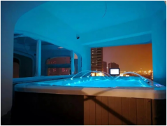 <b>无边际泳池的优势太多，值得你带回家！</b>