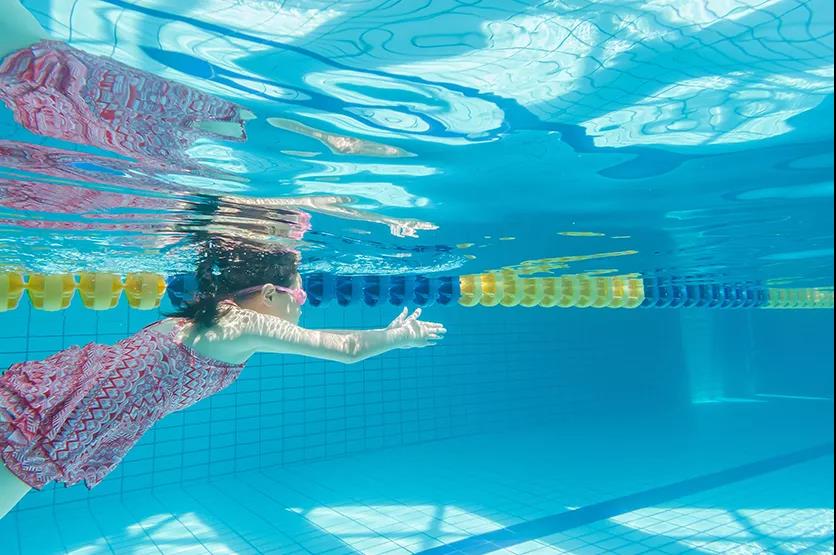 制作学校游泳池需要什么水处置惩罚装备？