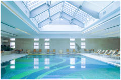 室内恒温游泳池用什么加热？