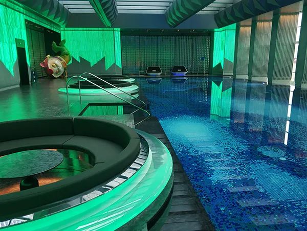 长沙W旅馆·空中泳池