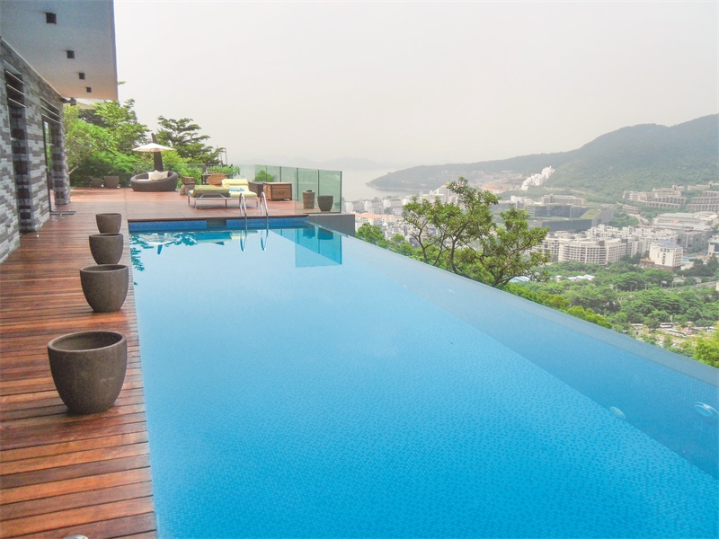 做别墅游泳池的公司哪家好？戴思乐以极致匠心修建私享水立方！